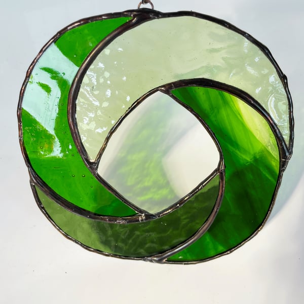 Stained glass hanging green swirl suncatcher