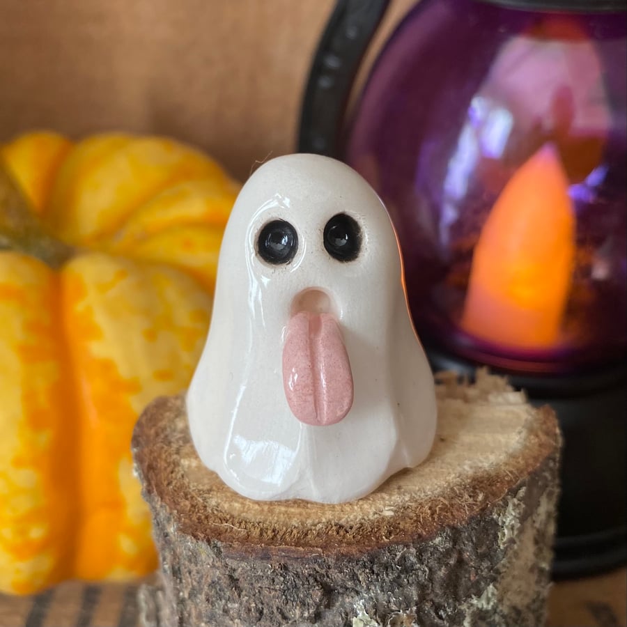 Small Standing Ceramic cheeky ghost 