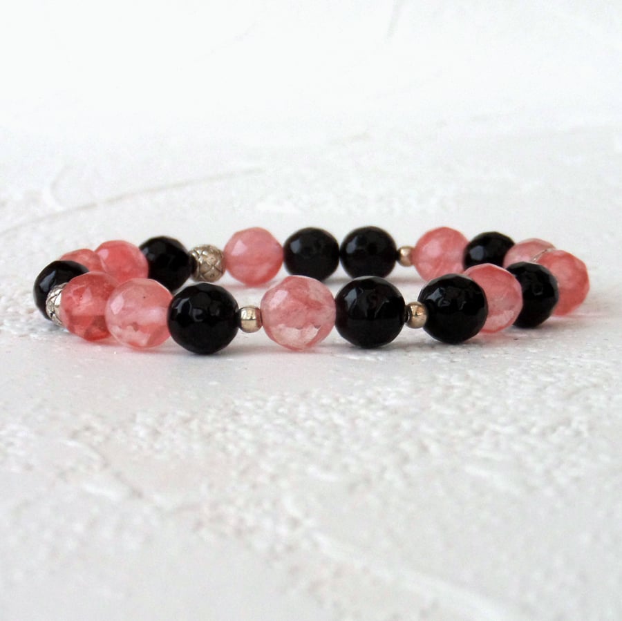 Cherry quartz and black onyx stretchy bracelet, handmade stacking bracelet 