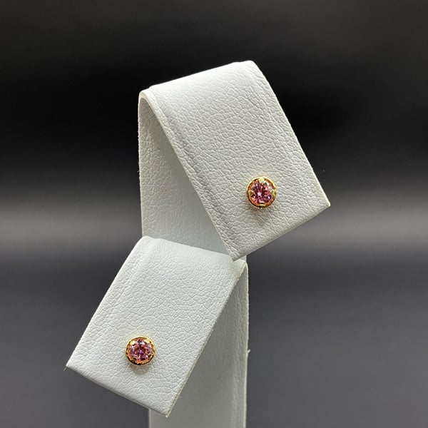 18Ct Gold Stud Halo Earrings with 3mm Pink Cubic Zirconia