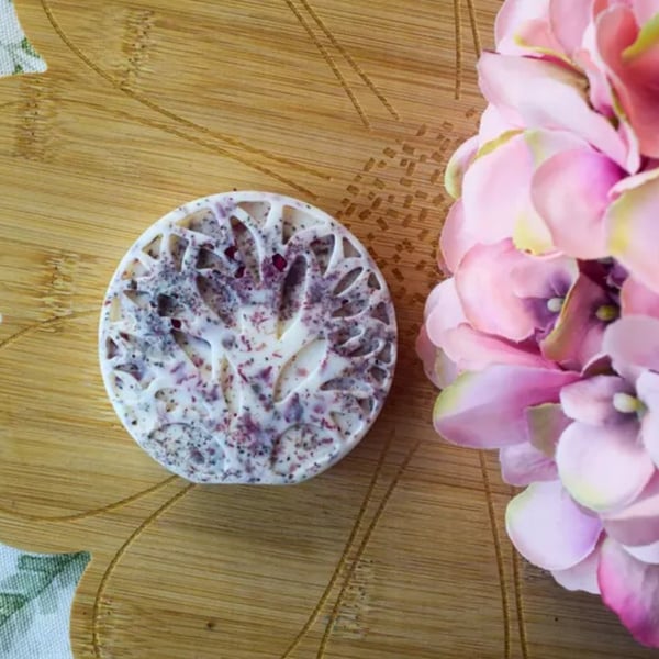 Rosewood Tree wax melt.