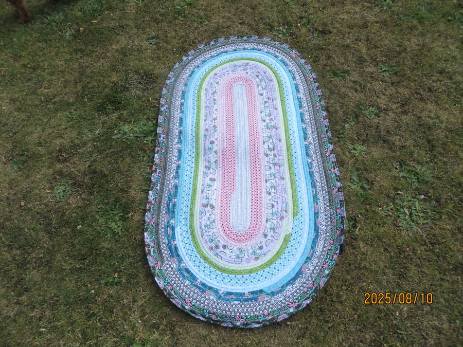 Handmade Jelly Roll Rug – Cosy, Colourful, One-of-a-Kind 