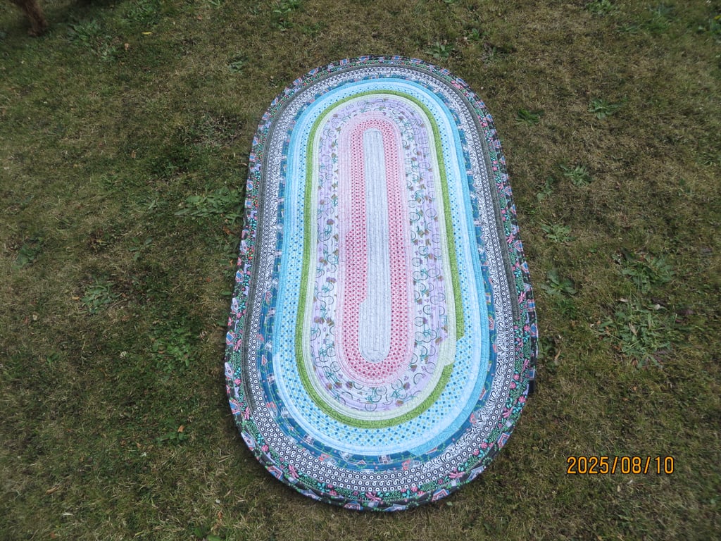 Handmade Jelly Roll Rug – Cosy, Colourful, One-of-a-Kind 