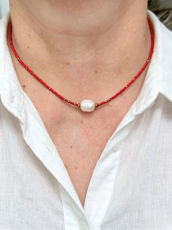 Ruby Glow — Preciosa Seed Bead & Freshwater Pearl Necklace