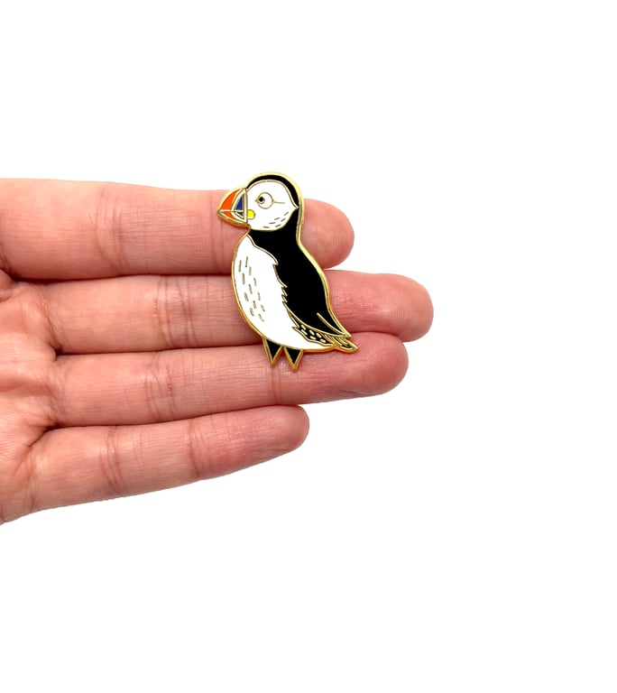 Puffin bird pin - Hard Enamel Pin - Jewellery