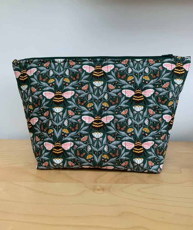 Bee Print Quilted Fabric Wash Bag