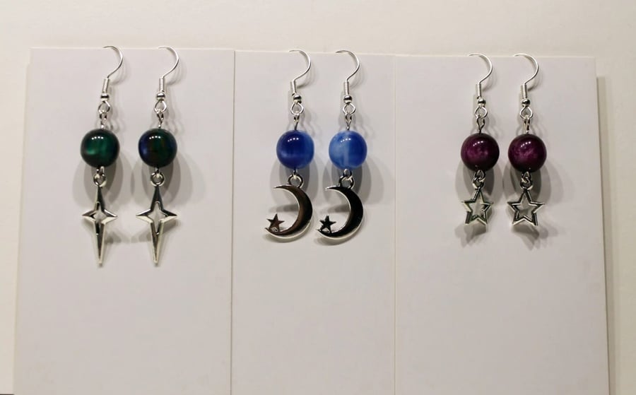 space themed dangle handmade earrings, galaxy earrings, northen lights, star 