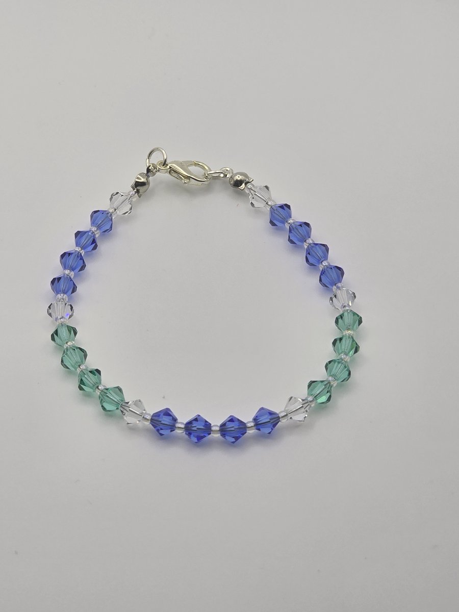 Light and dark blue preciosa crystal bracelet