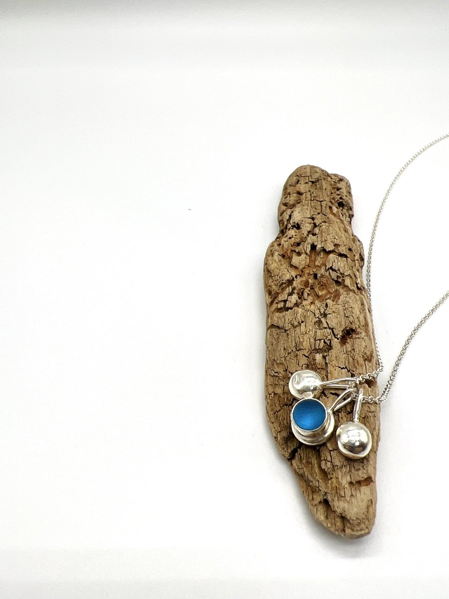 Gorgeous Blue Sea Glass and Pebbles Necklace 