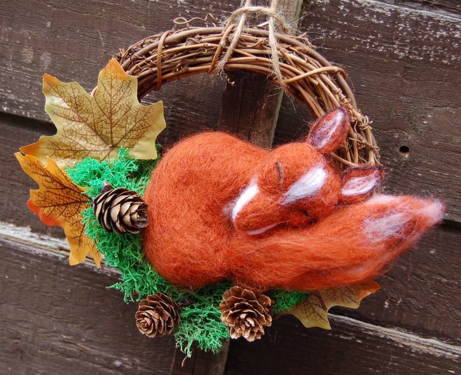  Wreath - Fox curled up asleep, needle felt fox