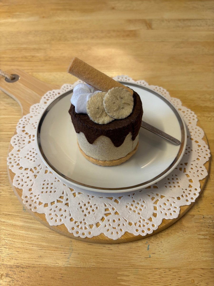 Handcrafted Banoffee Felt Cheescake