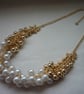 IVORY AND GOLD CLUSTER NECKLACE.   - Image 3