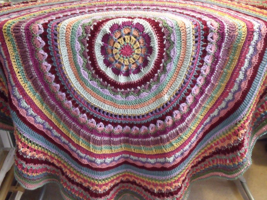 round multi coloured crocheted blanket or throw, 4ft 5 inches