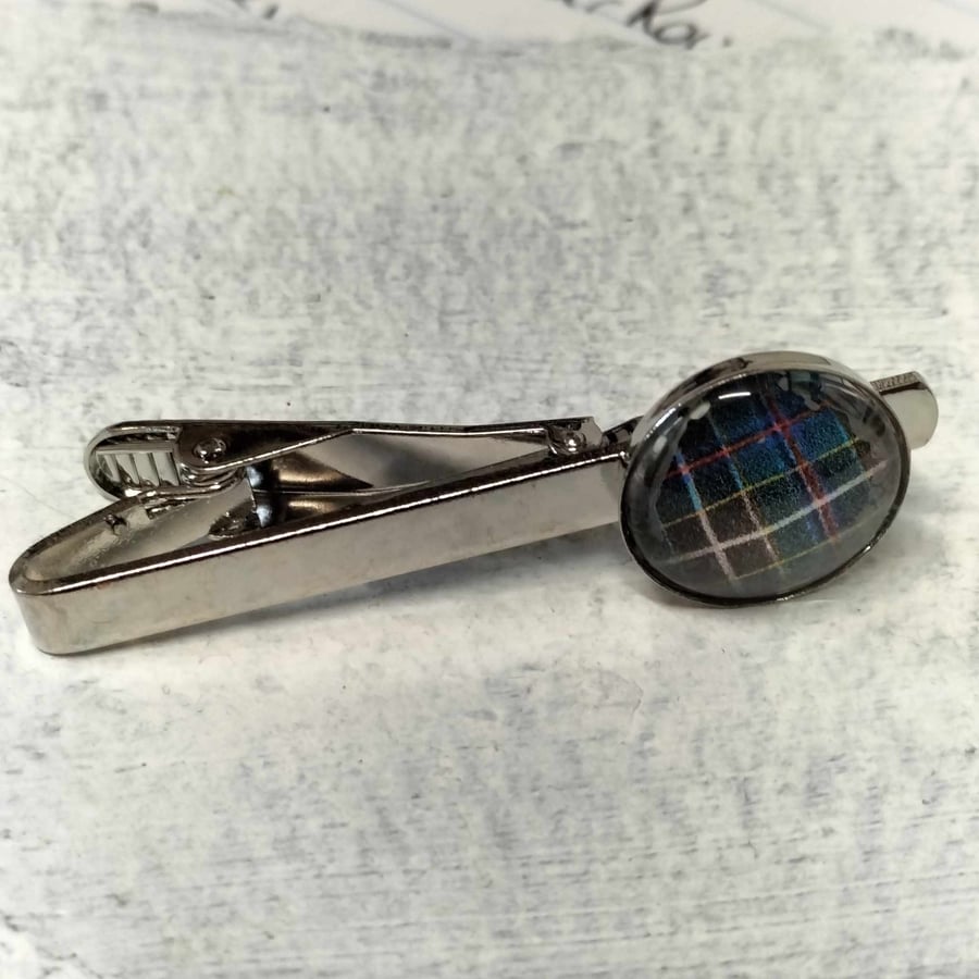 Cornish hunting tartan tie clip