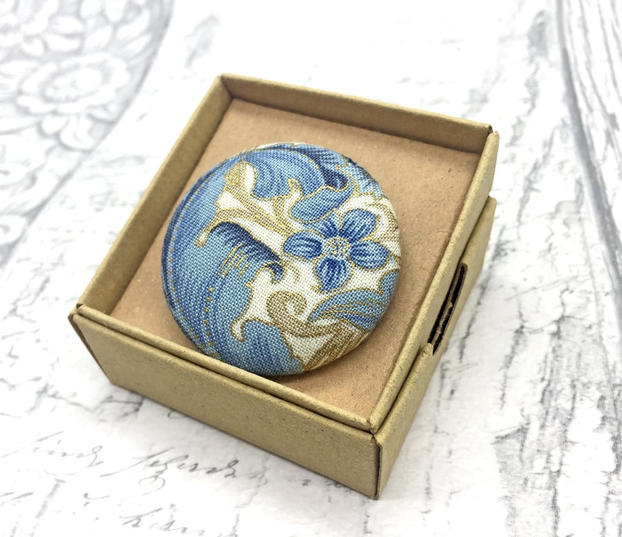 Blue Swirling foliage William Morris pattern fabric button brooch
