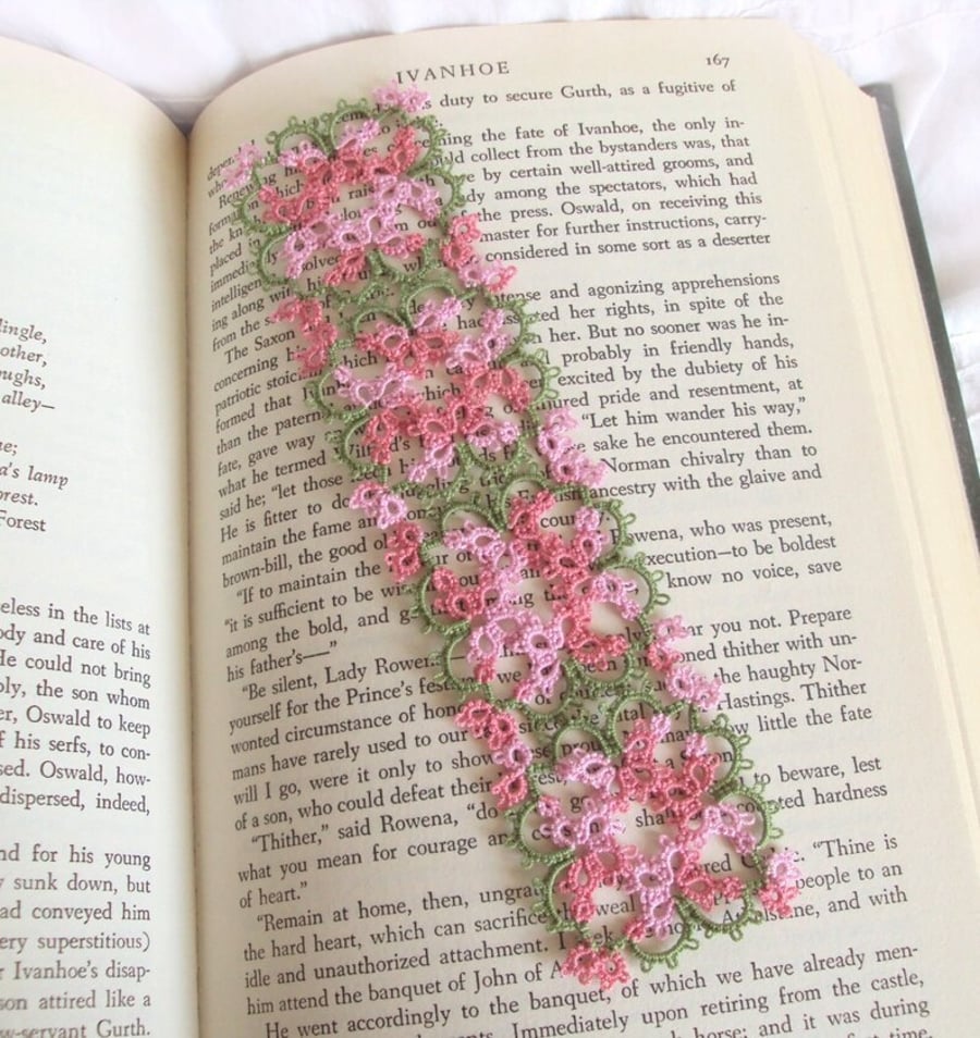 Pink Floral Bookmark in Tatting - Pinks and Leaf Green