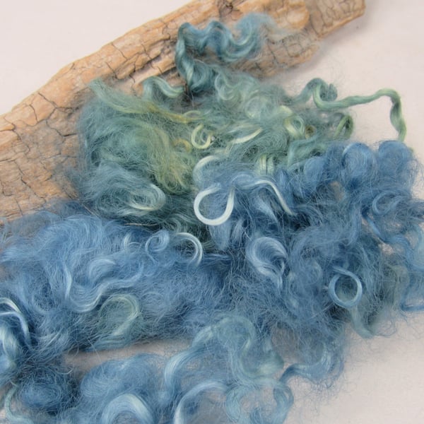 10g Naturally Dyed Blue-Green Masham Felting Wool