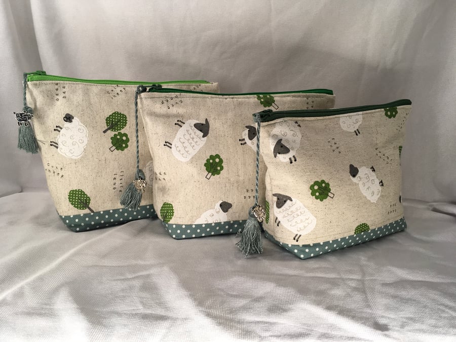 Country Look Zipped Bag. A Project, Cosmetics or Storage bag with Sheep Design.