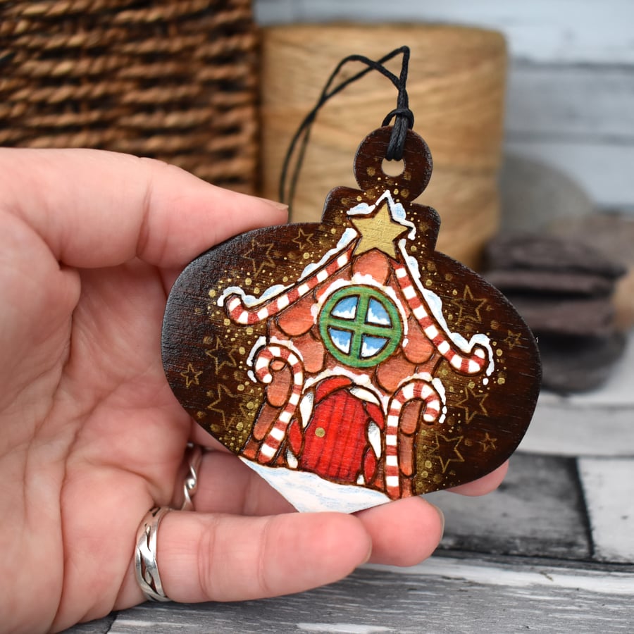 Gingerbread house hanging bauble. Pyrography personalised Yule decoration.