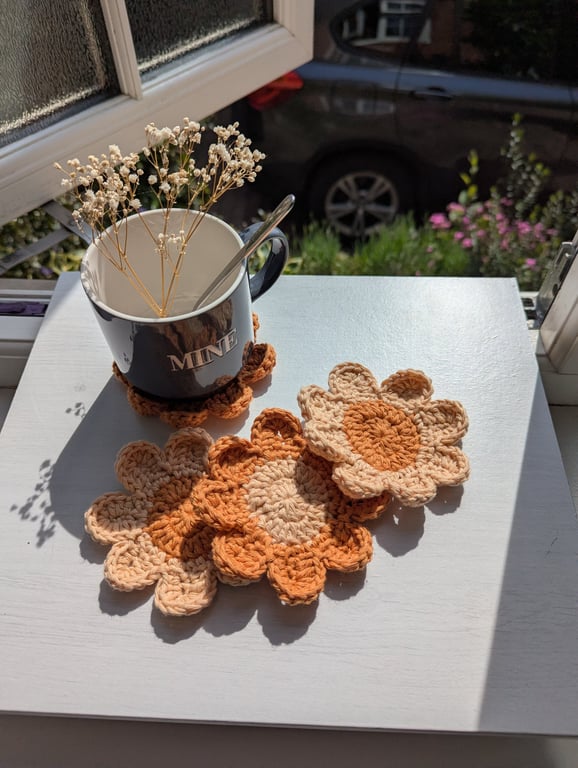 Crochet Coasters - Retro Orange Flowers 