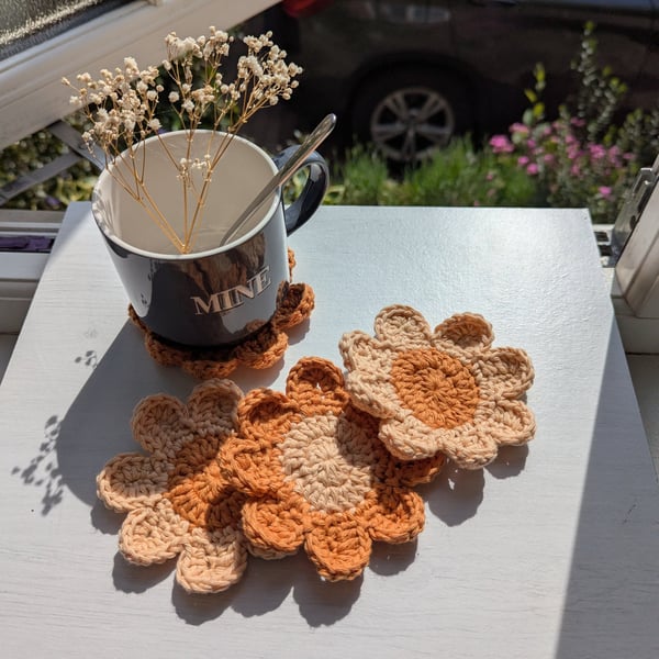 Crochet Coasters - Retro Orange Flowers 