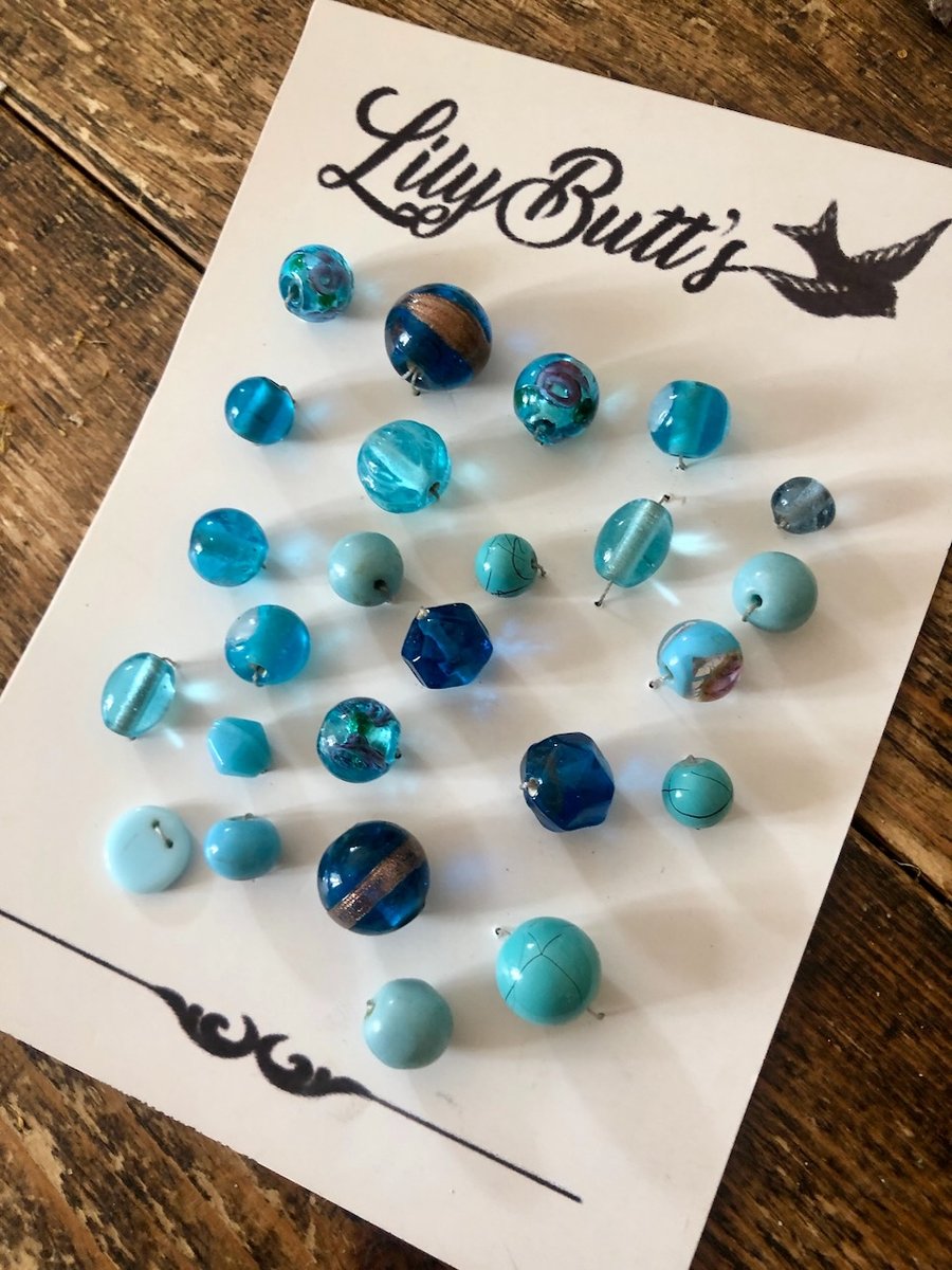 25 Vintage Mixed Glass Beads - Blues