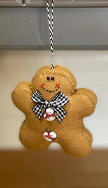 Snowman Buttons felt gingerbread man
