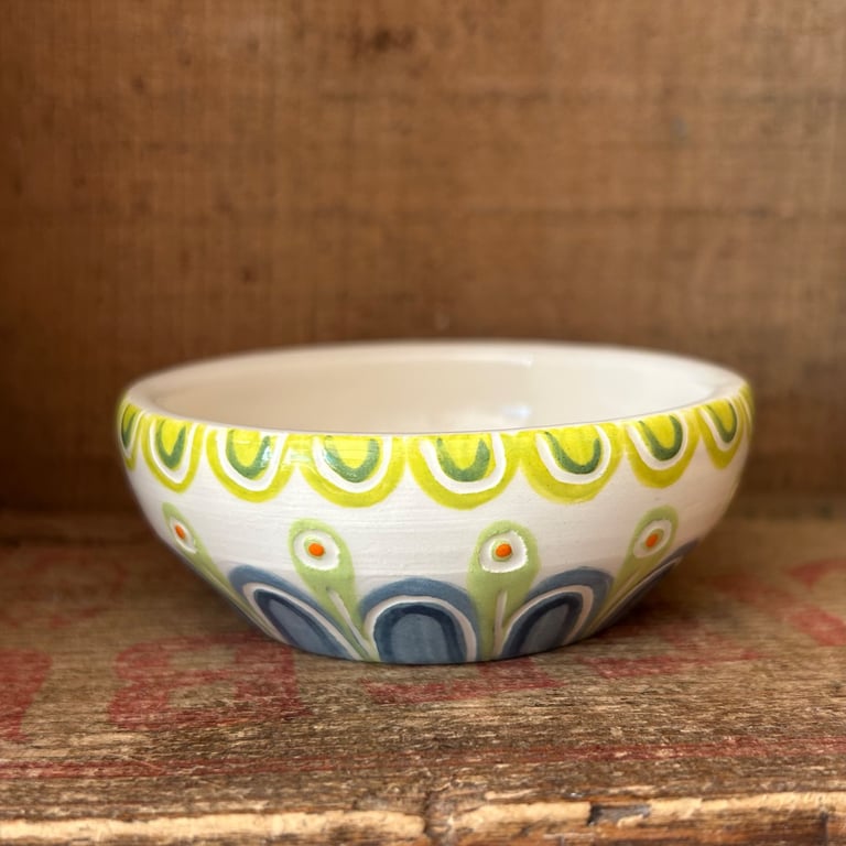 Small ceramic dish or tealight holder
