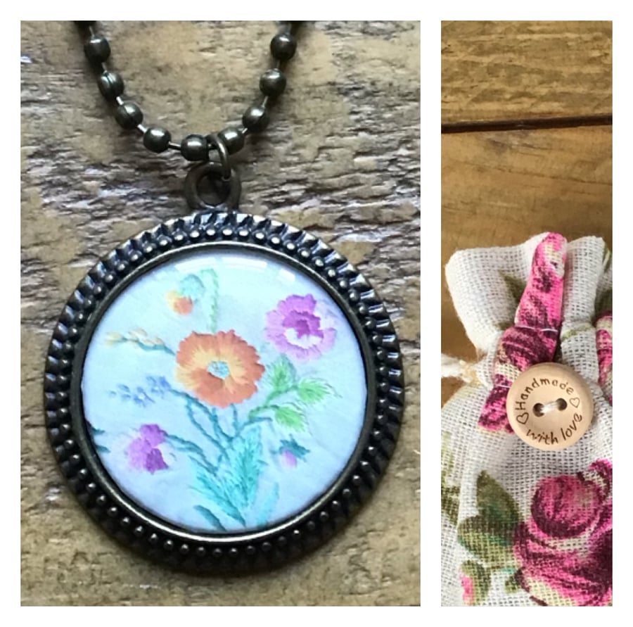 Embroidery print bronze pendant necklace