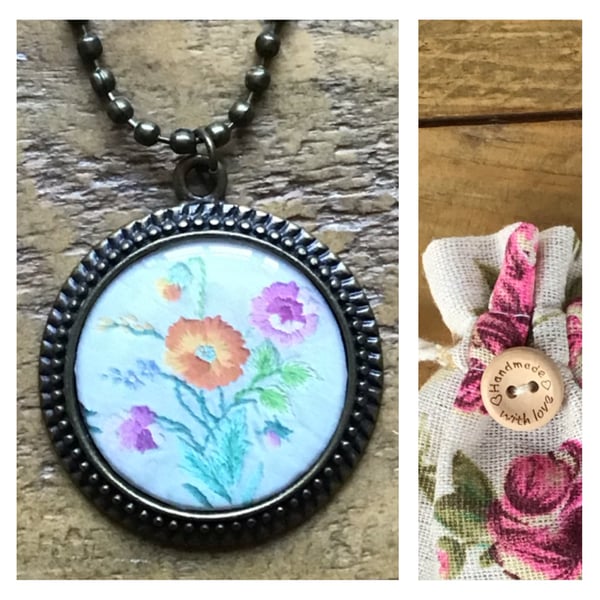 Embroidery print bronze pendant necklace