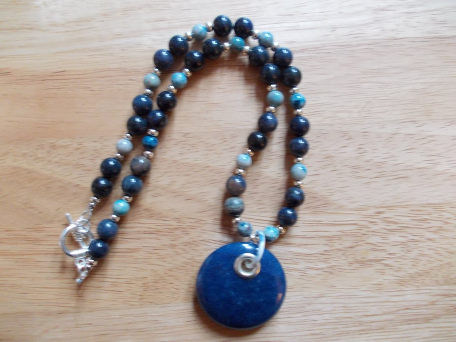 Blue agate beaded necklace and pendant