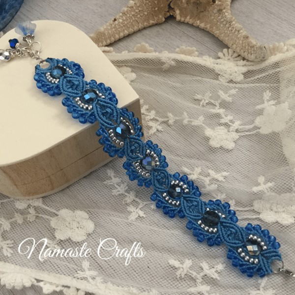 Bracelet beaded macrame charm bracelet