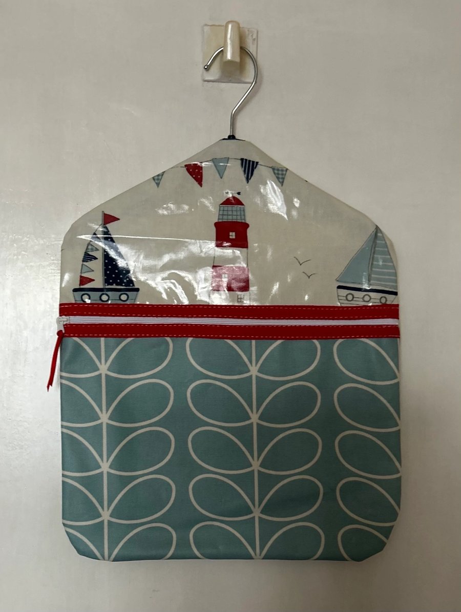 Oilcloth peg bag with zip
