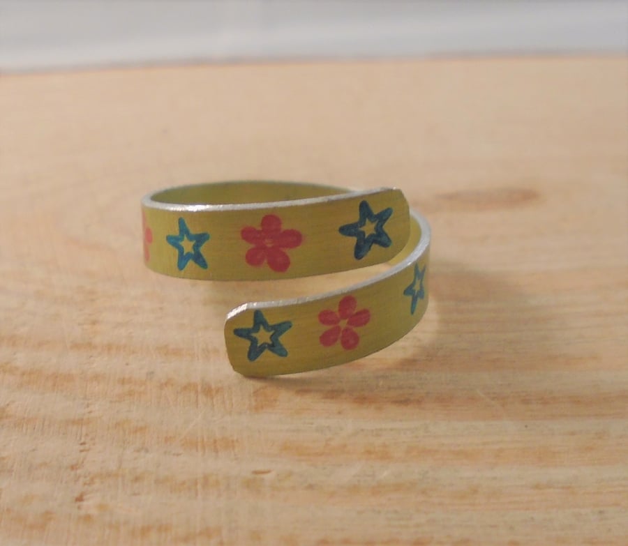 Anodised Aluminium Yellow Star and Flower Stamped Adjustable Ring AAR111813