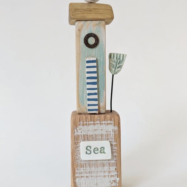 Little Wooden Sea Hut with Clay Flower 'Sea'