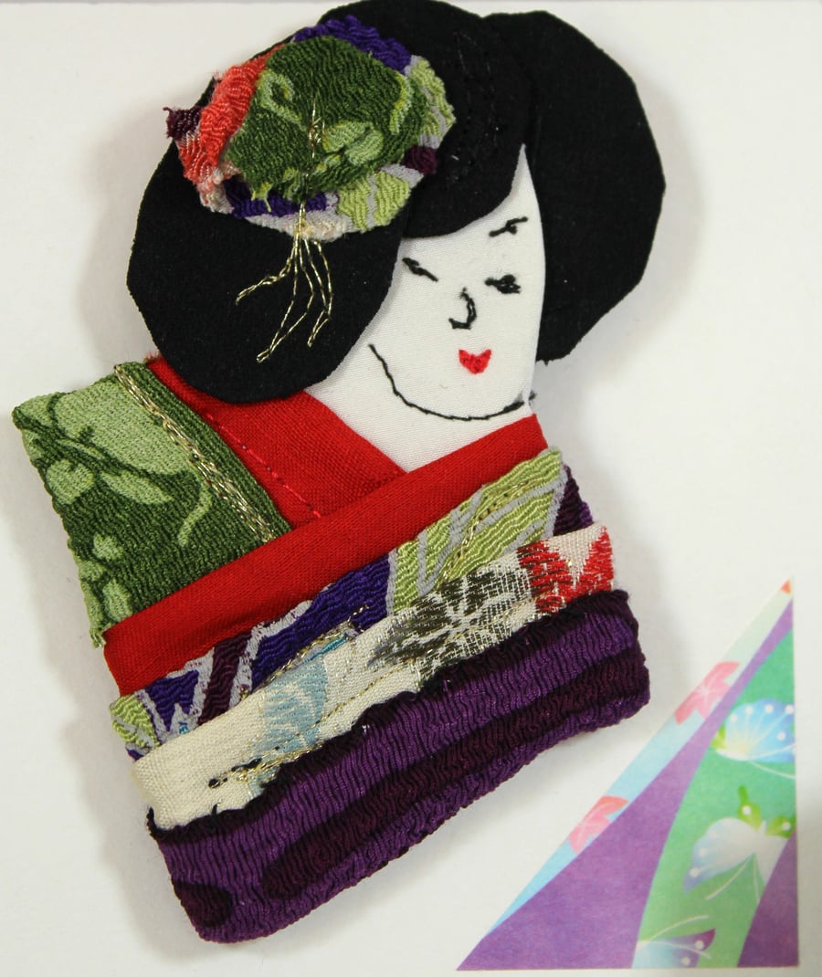 Geisha Brooch Akari