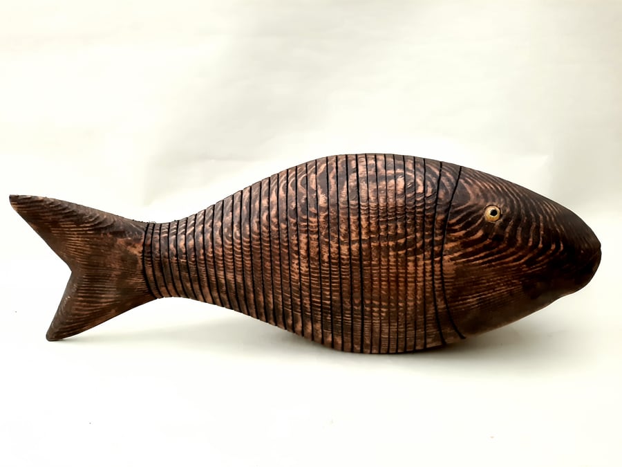 Large articulating fish