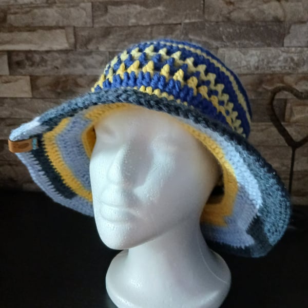 Crochet Summer Bucket Hat - Blue Yellow