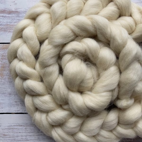 Undyed fibre 100g Cotswold