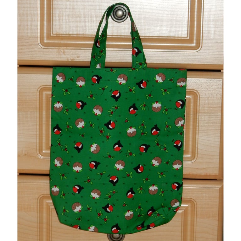Christmas Gift bag robins puddings and mistletoe