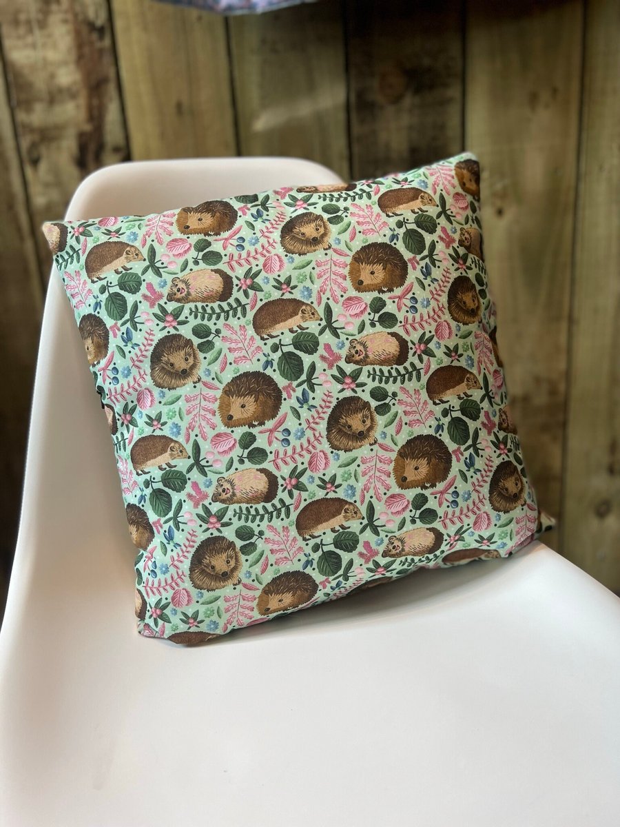Hedgehog Cushion Cover - Charming Woodland Square Cushion for Home Decor Gifts