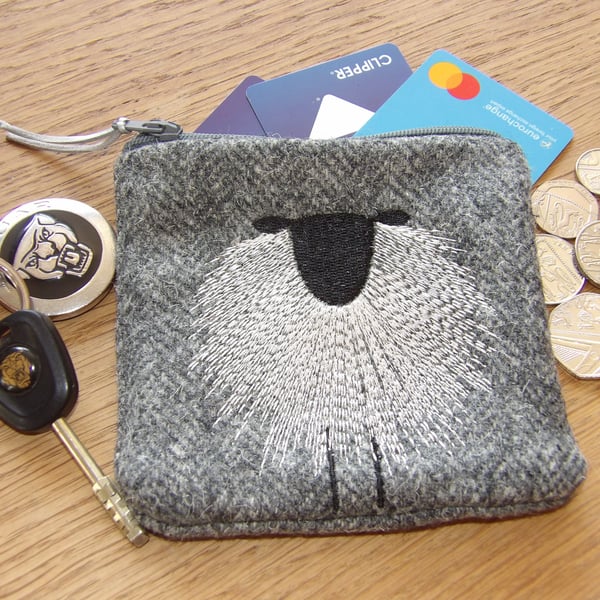 Wool zipped purse sheep embroidery 