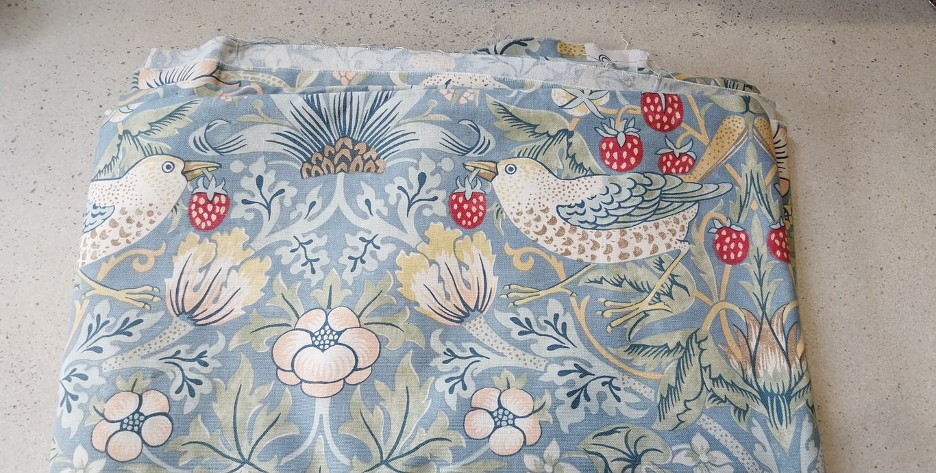 BN William Morris Sanderson Strawberry Thief furnishing fabric 3.6m x 140cm