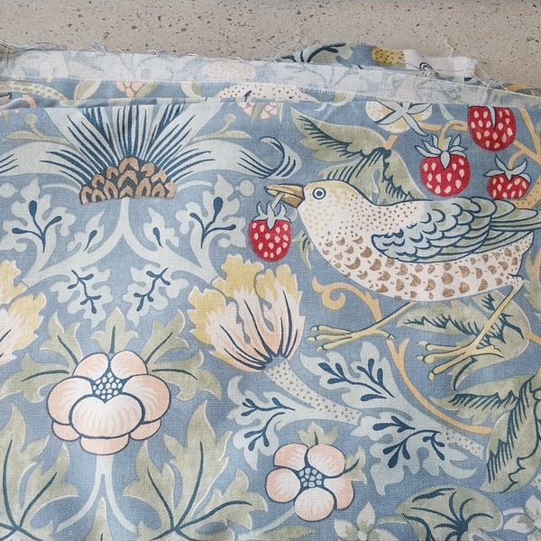 BN William Morris Sanderson Strawberry Thief furnishing fabric 3.6m x 140cm