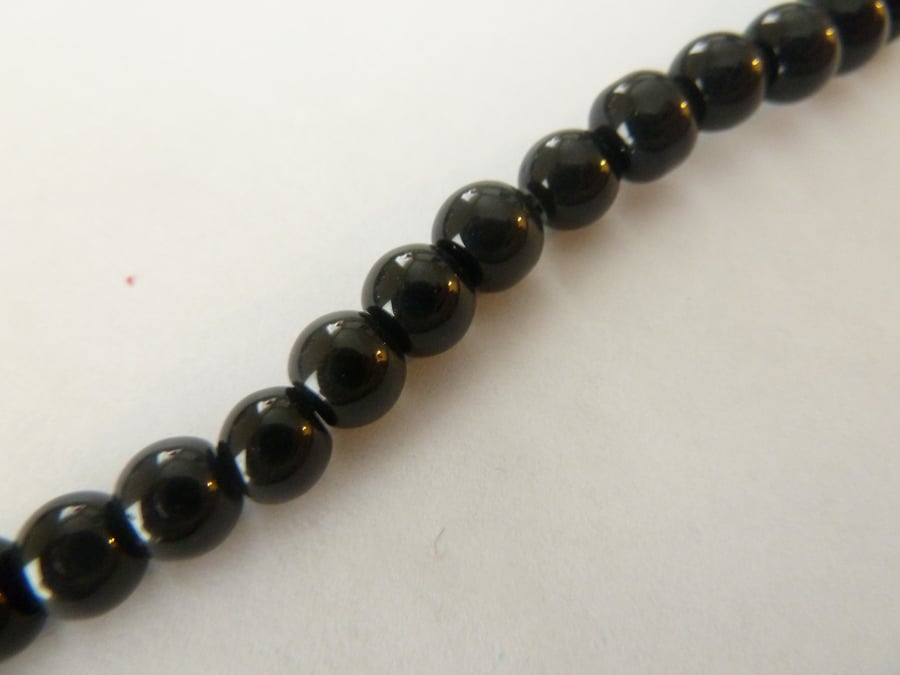 black 6mm round glass beads