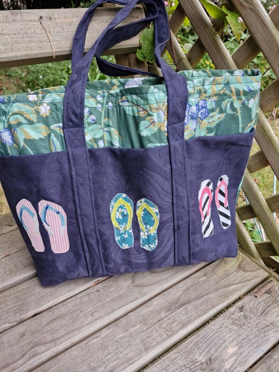 Fun Beach bag or shopper with flip flop applique
