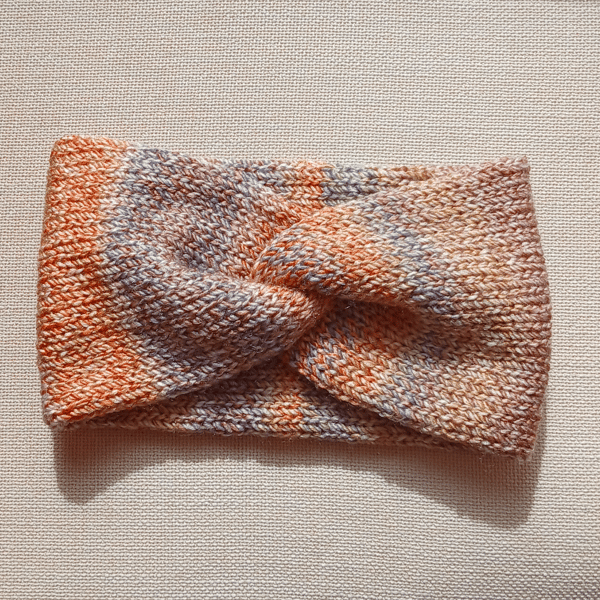 HAND KNIT Ladies Peach Surprise Headband