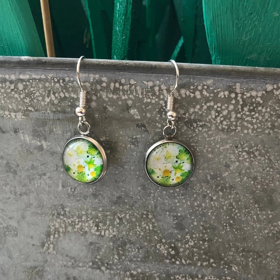 Silver Plated Dangle Earrings with Resin and White & Yellow Blossom Design