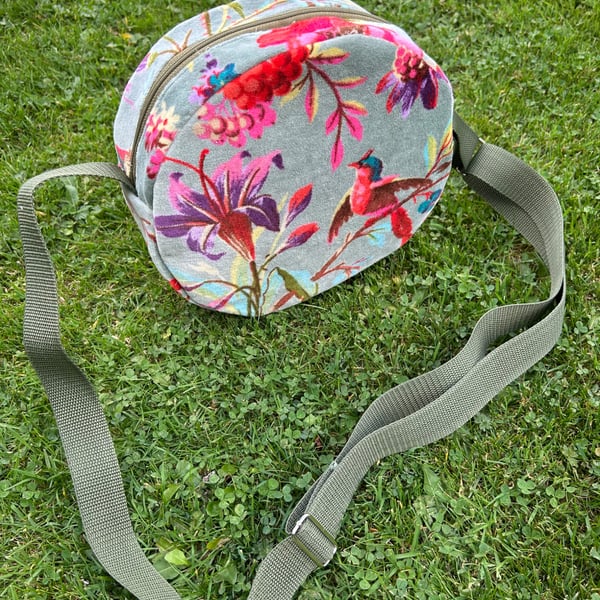 Velvet bird bag - Upcycled cushion cover