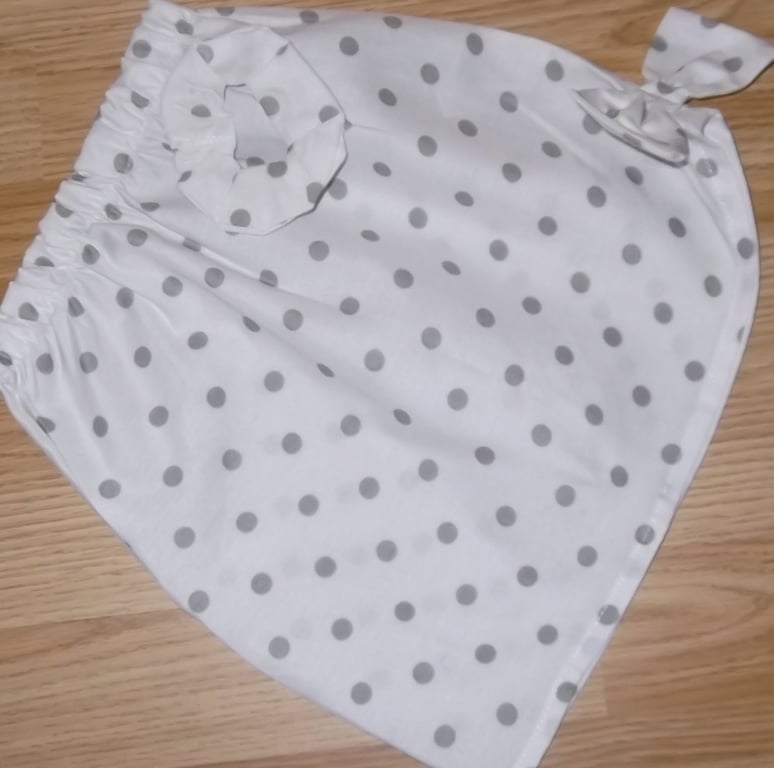 Skirt & Hair Scrunchie set - Approx Age 3-5 Girls summer set